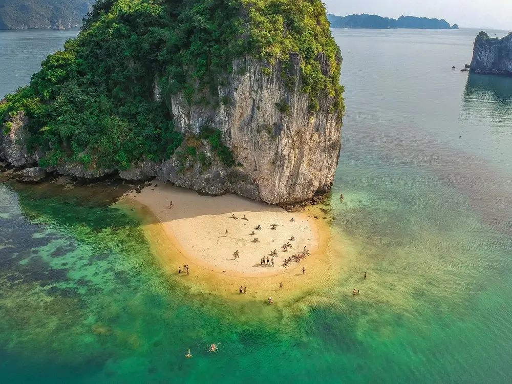 Upplev Vietnams fantastiska natur. Ansök om visum till Vietnam.